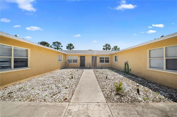 13401 Pine Needle Ln, Fort Myers, Florida 33908