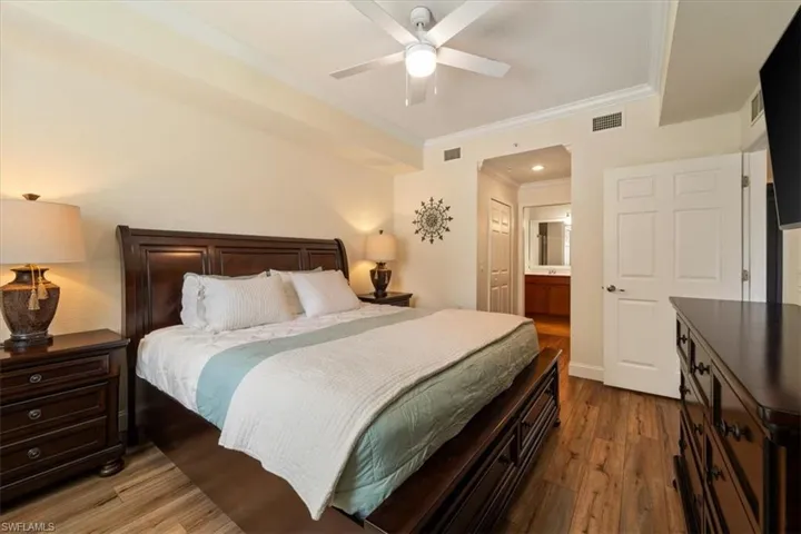 9832  Venezia  CIR, Naples, FL 34113