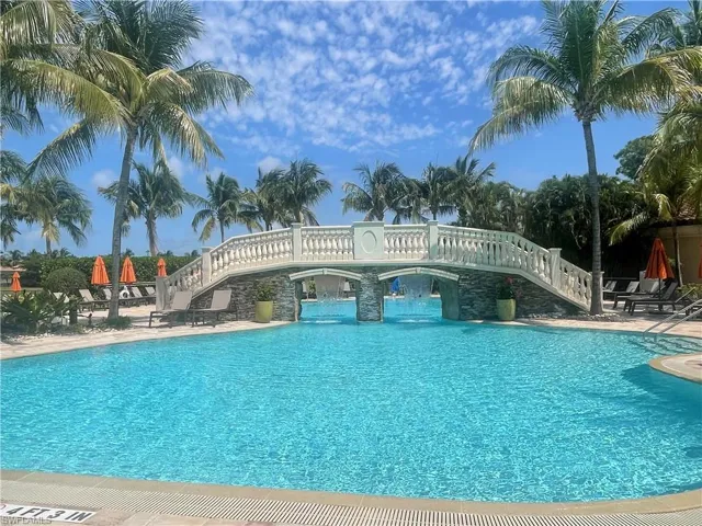 9832  Venezia  CIR, Naples, FL 34113