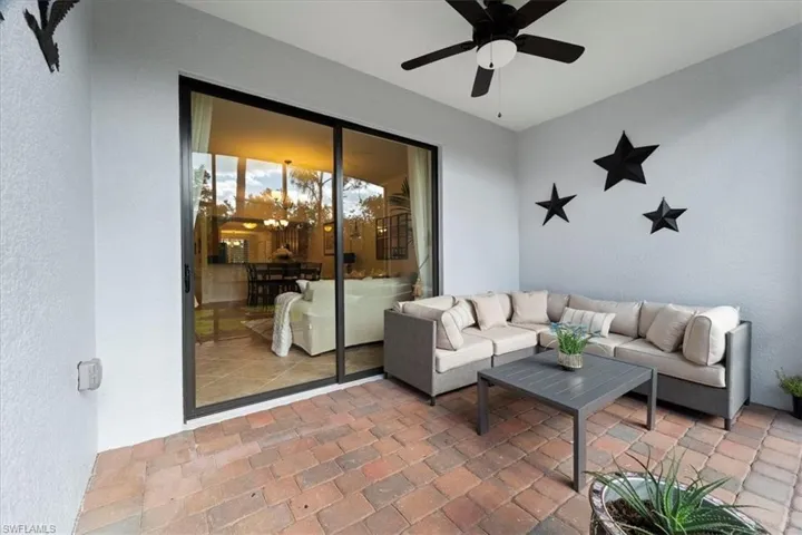 9832  Venezia  CIR, Naples, FL 34113