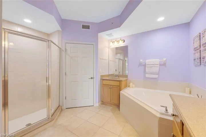 9525 Ironstone Ter 102, Naples, Florida 34120