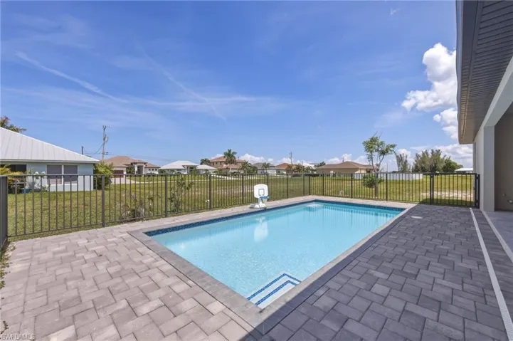 2830 Nw 46th Pl, Cape Coral, Florida 33993