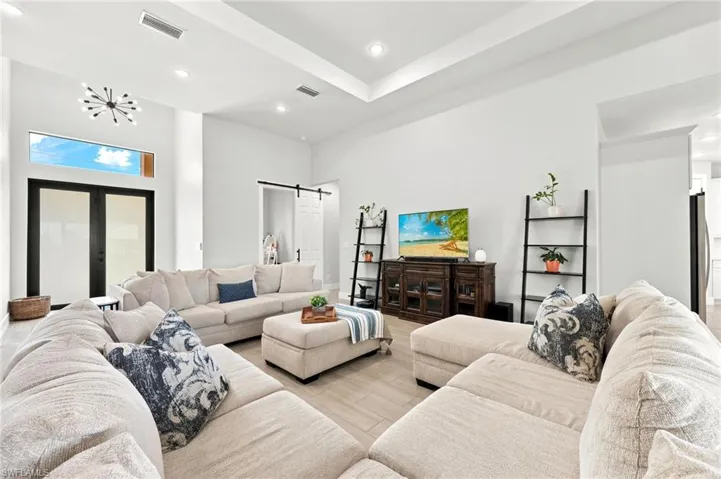 2830 Nw 46th Pl, Cape Coral, Florida 33993