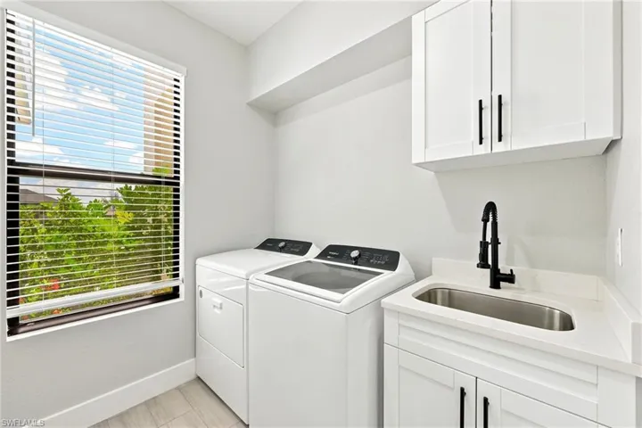 2830 Nw 46th Pl, Cape Coral, Florida 33993