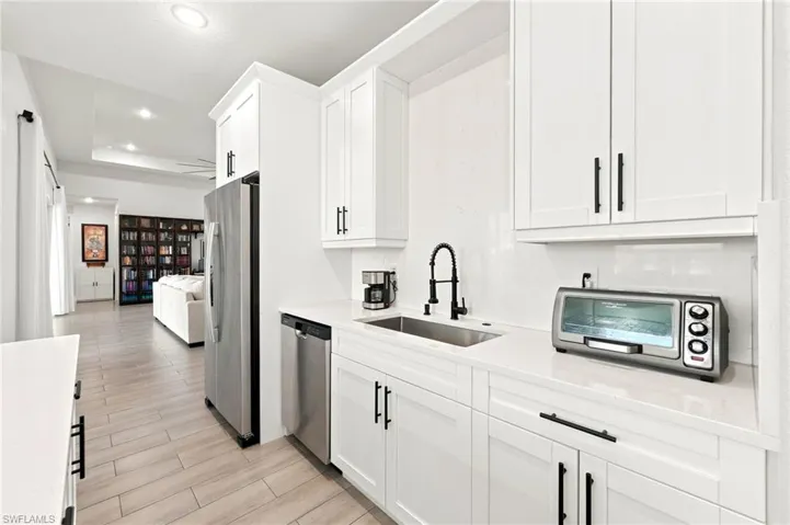 2830 Nw 46th Pl, Cape Coral, Florida 33993