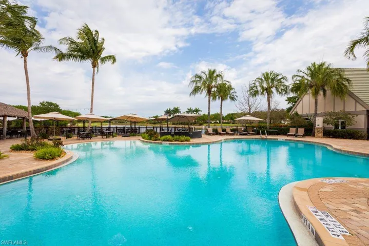 Club pool