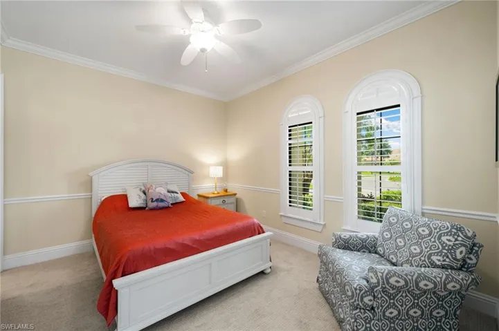 Bedroom 3 (end of hallway)
