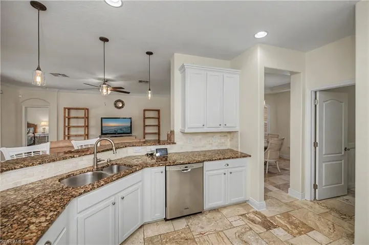 Spacious Open Kitchen