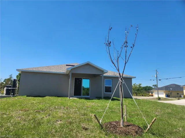 6020 Pat Ave N, Lehigh Acres, Florida 33971