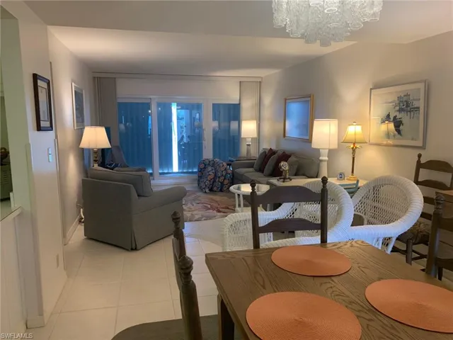 3443  Gulf Shore N BLVD, Naples, FL 34103