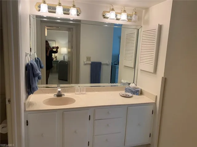 3443  Gulf Shore N BLVD, Naples, FL 34103