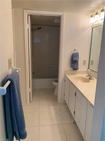 3443  Gulf Shore N BLVD, Naples, FL 34103