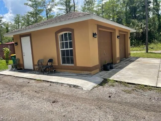 detach garage
