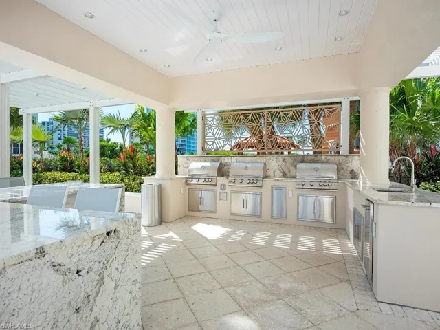 4255 Gulf Shore Blvd N 107, Naples, Florida 34103