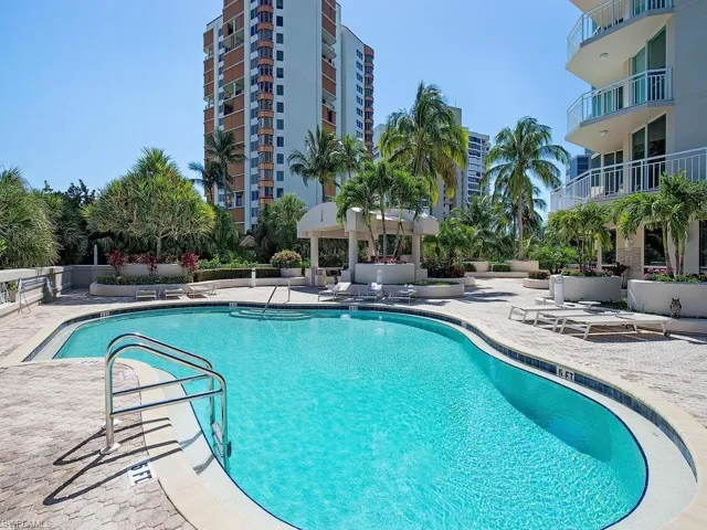 4255 Gulf Shore Blvd N 107, Naples, Florida 34103
