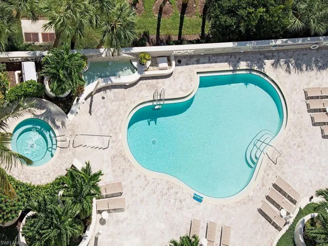 4255 Gulf Shore Blvd N 107, Naples, Florida 34103
