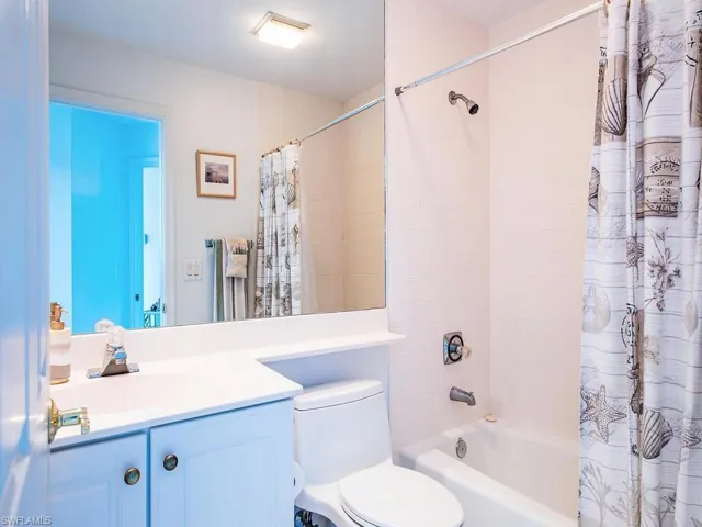 4255 Gulf Shore Blvd N 107, Naples, Florida 34103