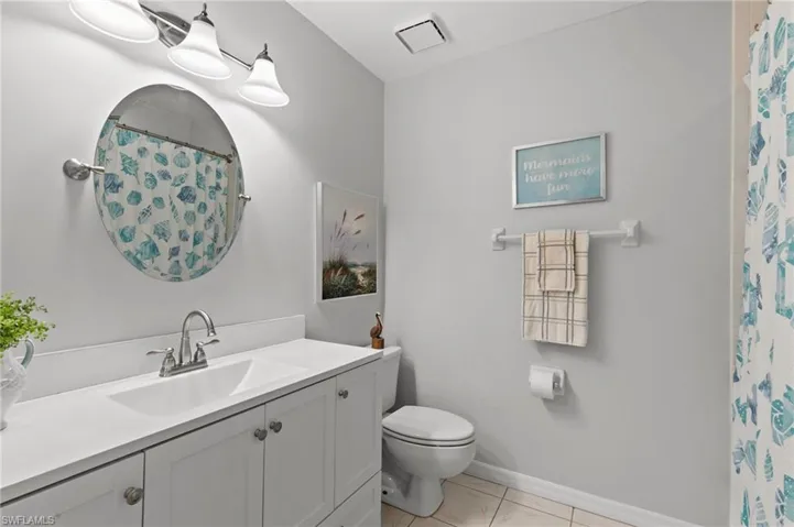 10170  Regent  CIR, Naples, FL 34109
