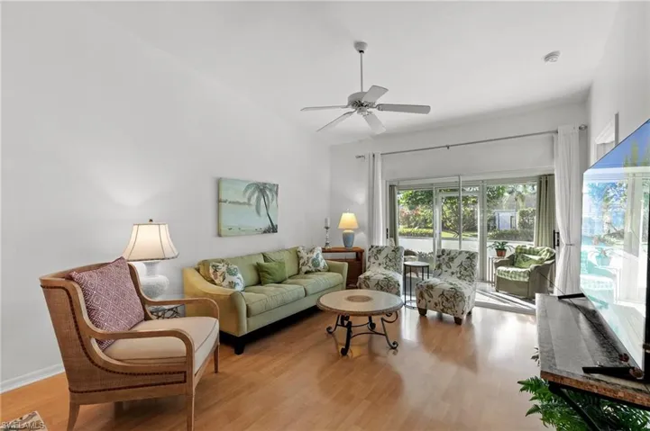 10170  Regent  CIR, Naples, FL 34109