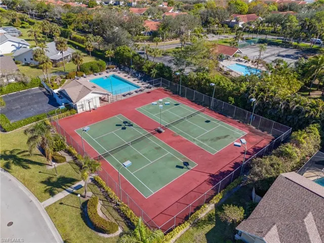 10170  Regent  CIR, Naples, FL 34109