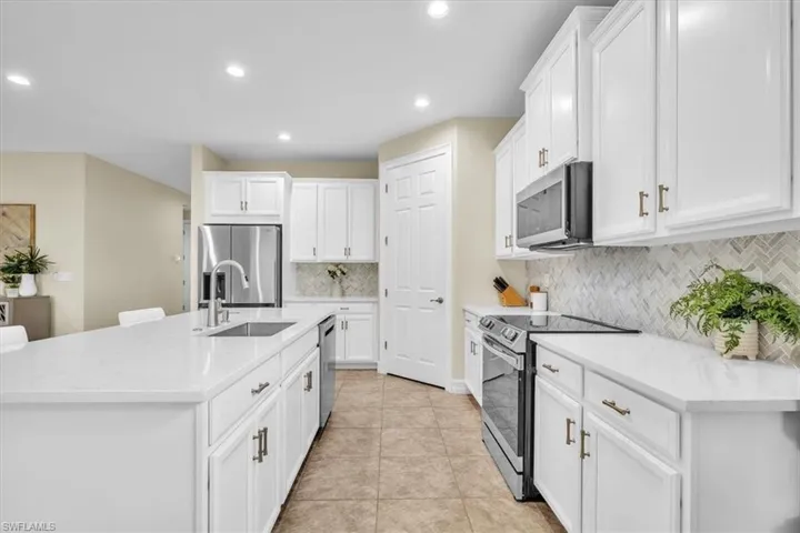 3286 Birchin Ln, Fort Myers, Florida 33916