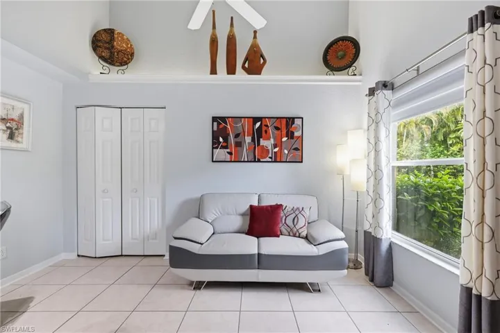 1768 Royal Cir 1402, Naples, Florida 34112