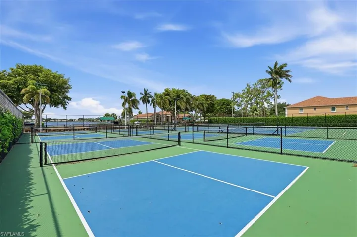 1768 Royal Cir 1402, Naples, Florida 34112