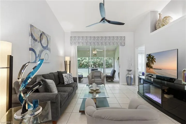 1768 Royal Cir 1402, Naples, Florida 34112