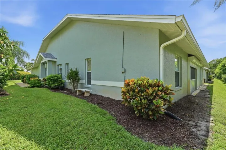 1768 Royal Cir 1402, Naples, Florida 34112