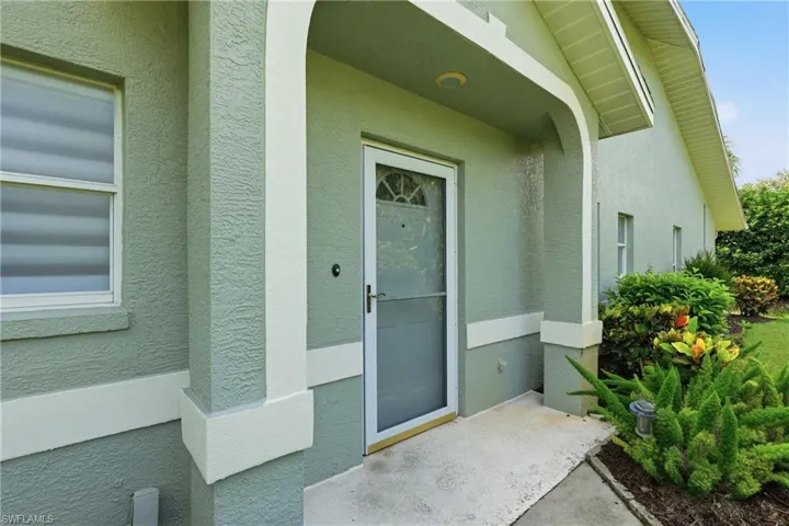 1768 Royal Cir 1402, Naples, Florida 34112