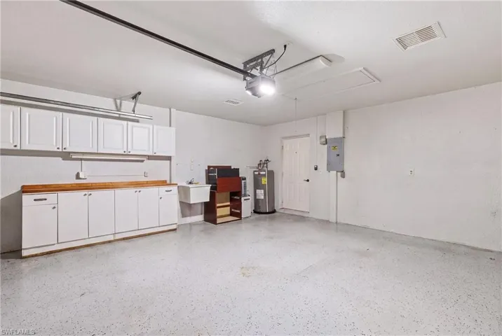 1768 Royal Cir 1402, Naples, Florida 34112