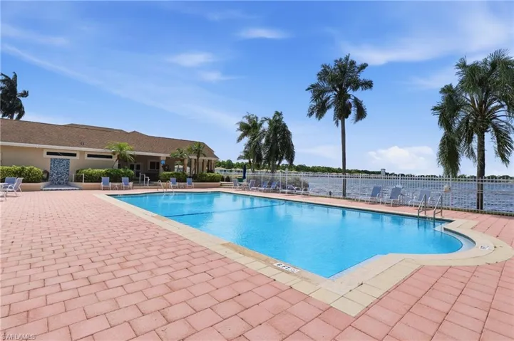 1768 Royal Cir 1402, Naples, Florida 34112