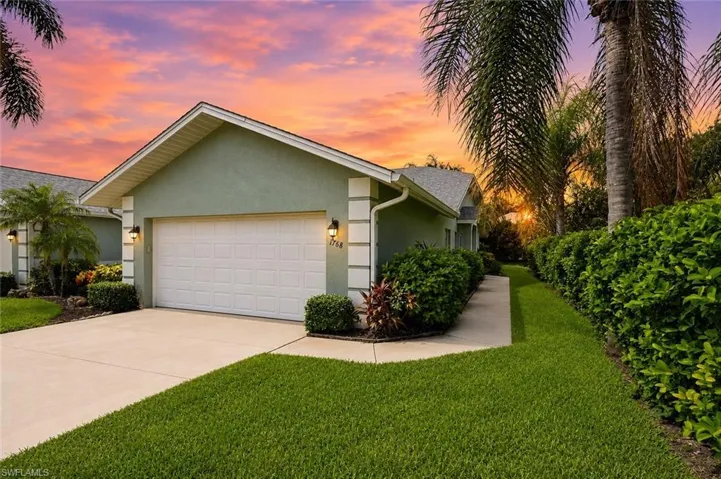 1768 Royal Cir 1402, Naples, Florida 34112