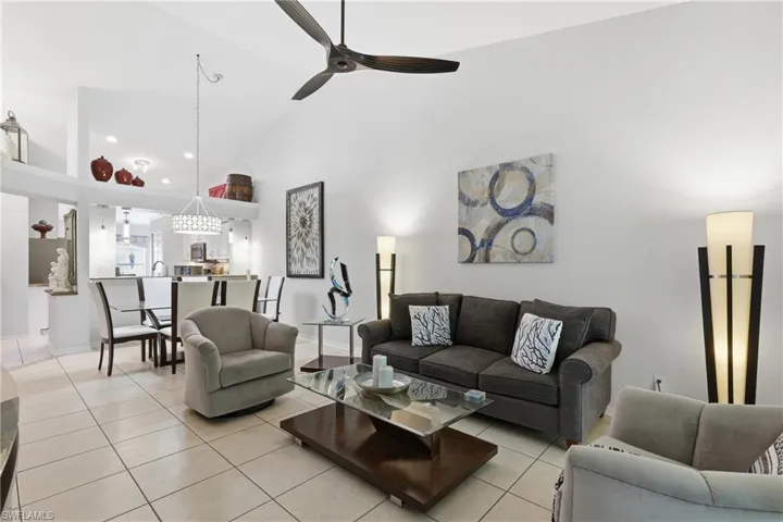 1768 Royal Cir 1402, Naples, Florida 34112
