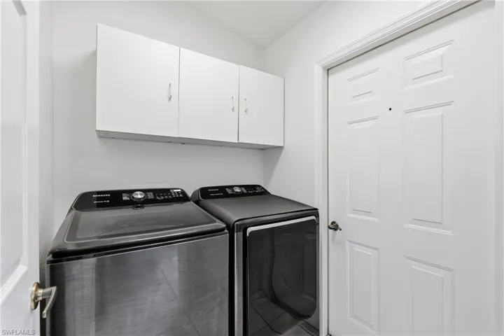 1768 Royal Cir 1402, Naples, Florida 34112