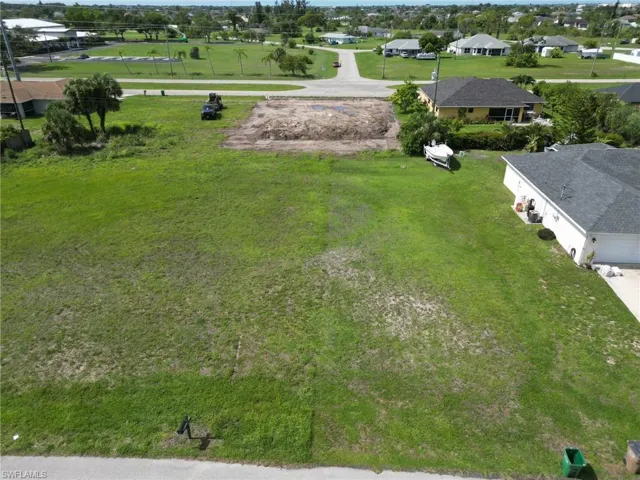 2022 Ne 24th Ter, Cape Coral, Florida 33909