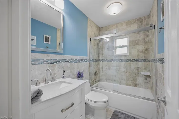 Updated guest bath with shower / tub combo