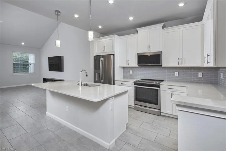 4659 Arboretum Cir 103, Naples, Florida 34112