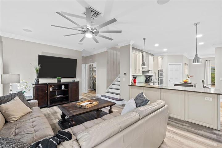 Family/Kitchen