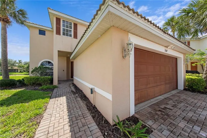 2537 Deerfield Lake Ct, Cape Coral, Florida 33909