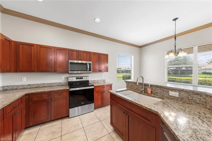 2537 Deerfield Lake Ct, Cape Coral, Florida 33909