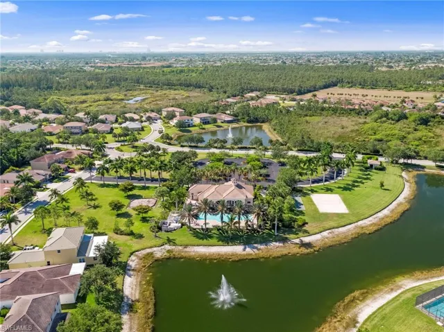 2537 Deerfield Lake Ct, Cape Coral, Florida 33909