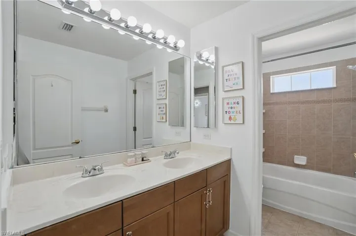 Second floor full bathroom