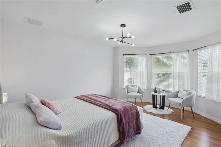 Guest bedroom #1