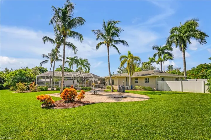 1687 N Flossmoor Rd, Fort Myers, Florida 33919