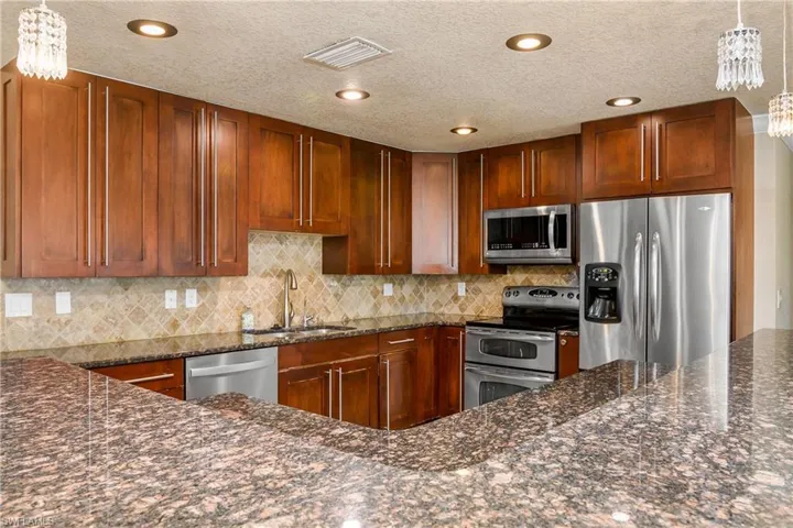 1687 N Flossmoor Rd, Fort Myers, Florida 33919