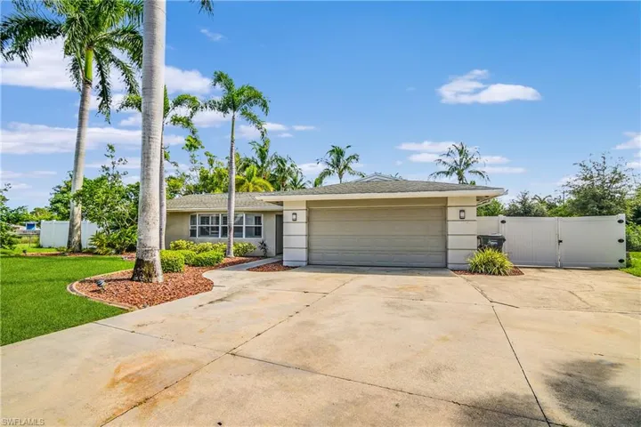 1687 N Flossmoor Rd, Fort Myers, Florida 33919