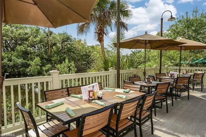 View of Blossoms on the Orange River restaurant