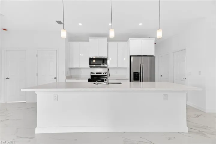 4109 17th St Sw, Lehigh Acres, Florida 33976