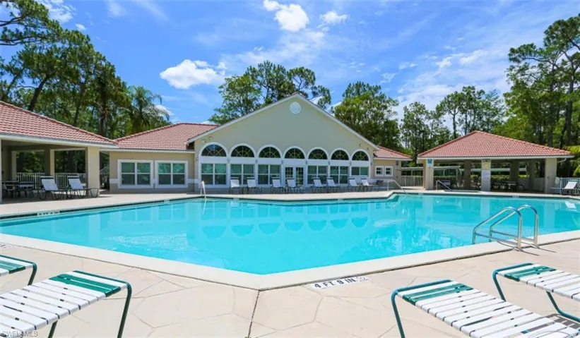 5767 Deauville Cir D304, Naples, Florida 34112